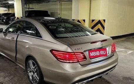 Mercedes-Benz E-Класс, 2015 год, 3 100 000 рублей, 19 фотография