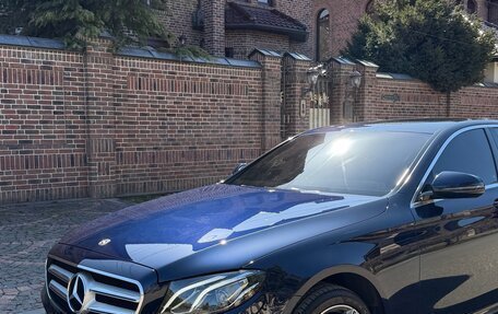 Mercedes-Benz E-Класс, 2019 год, 3 550 000 рублей, 18 фотография