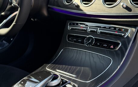 Mercedes-Benz E-Класс, 2019 год, 3 550 000 рублей, 20 фотография