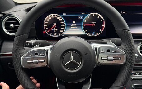 Mercedes-Benz E-Класс, 2019 год, 3 550 000 рублей, 25 фотография