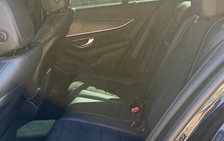 Mercedes-Benz E-Класс, 2019 год, 3 550 000 рублей, 23 фотография