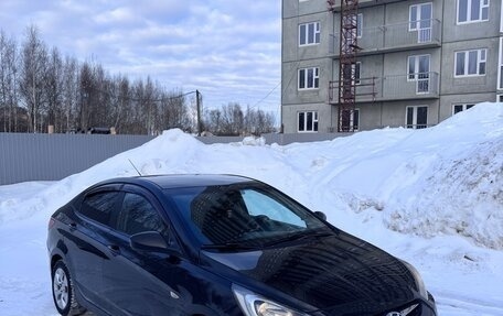 Hyundai Solaris II рестайлинг, 2011 год, 530 000 рублей, 3 фотография