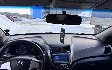 Hyundai Solaris II рестайлинг, 2011 год, 530 000 рублей, 14 фотография