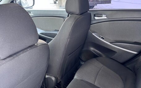 Hyundai Solaris II рестайлинг, 2011 год, 530 000 рублей, 10 фотография