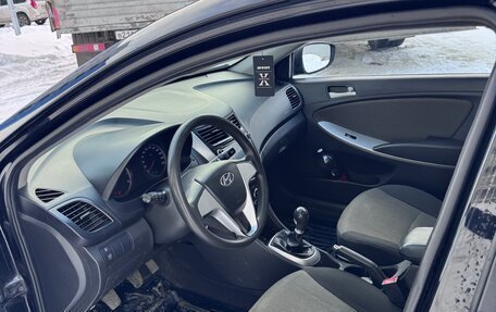 Hyundai Solaris II рестайлинг, 2011 год, 530 000 рублей, 12 фотография