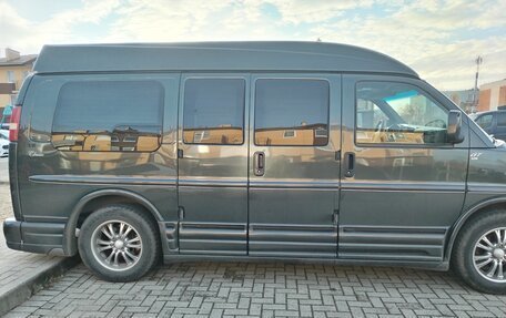 GMC Savana I, 2004 год, 1 700 000 рублей, 3 фотография