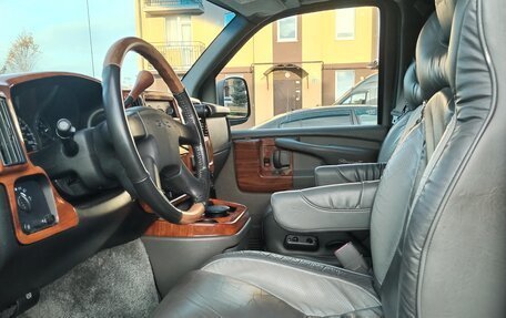 GMC Savana I, 2004 год, 1 700 000 рублей, 7 фотография