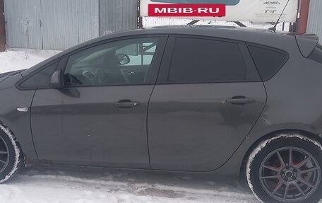 Opel Astra J, 2011 год, 530 000 рублей, 5 фотография