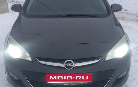 Opel Astra J, 2011 год, 530 000 рублей, 2 фотография