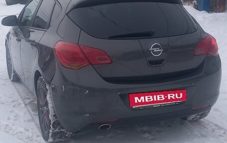 Opel Astra J, 2011 год, 530 000 рублей, 3 фотография