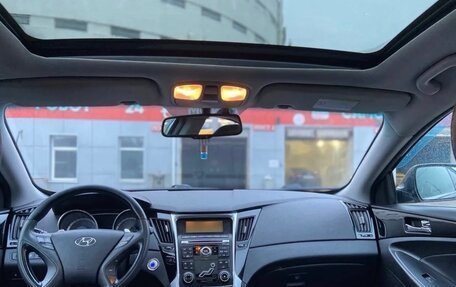 Hyundai Sonata VI, 2012 год, 999 000 рублей, 10 фотография