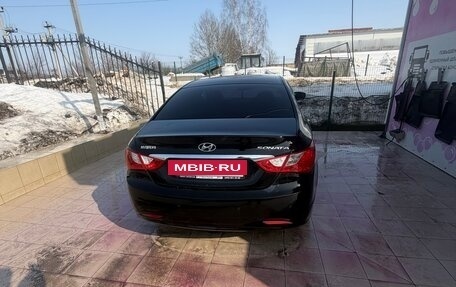 Hyundai Sonata VI, 2012 год, 999 000 рублей, 3 фотография