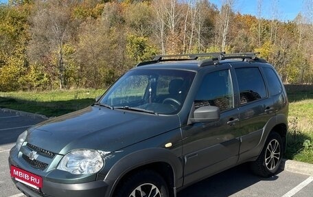 Chevrolet Niva I рестайлинг, 2019 год, 900 000 рублей, 3 фотография