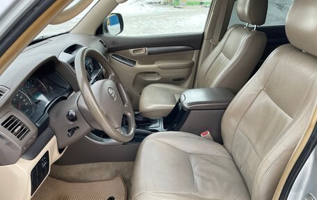 Toyota Land Cruiser Prado 120 рестайлинг, 2004 год, 1 300 000 рублей, 10 фотография