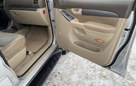 Toyota Land Cruiser Prado 120 рестайлинг, 2004 год, 1 300 000 рублей, 16 фотография