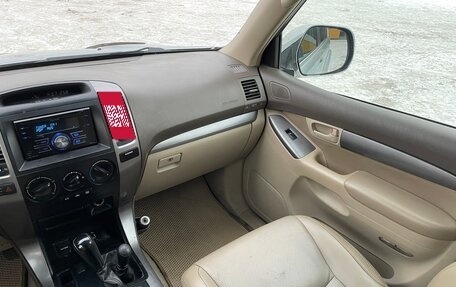 Toyota Land Cruiser Prado 120 рестайлинг, 2004 год, 1 300 000 рублей, 21 фотография