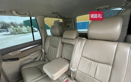 Toyota Land Cruiser Prado 120 рестайлинг, 2004 год, 1 300 000 рублей, 22 фотография