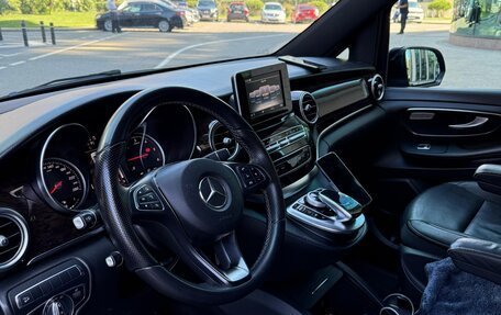 Mercedes-Benz V-Класс, 2018 год, 4 150 000 рублей, 13 фотография