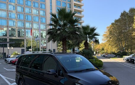 Mercedes-Benz V-Класс, 2018 год, 4 150 000 рублей, 2 фотография