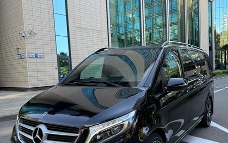 Mercedes-Benz V-Класс, 2018 год, 4 150 000 рублей, 5 фотография