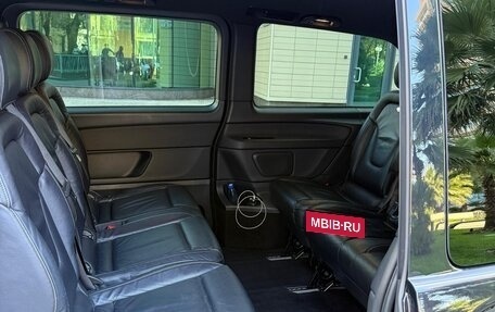 Mercedes-Benz V-Класс, 2018 год, 4 150 000 рублей, 15 фотография