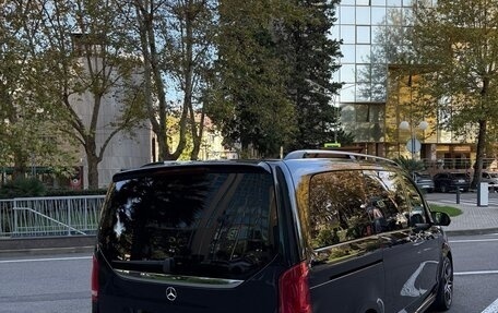 Mercedes-Benz V-Класс, 2018 год, 4 150 000 рублей, 3 фотография