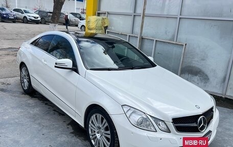 Mercedes-Benz E-Класс, 2010 год, 1 400 000 рублей, 5 фотография