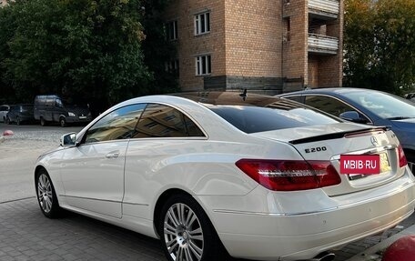 Mercedes-Benz E-Класс, 2010 год, 1 400 000 рублей, 7 фотография