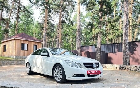 Mercedes-Benz E-Класс, 2010 год, 1 400 000 рублей, 4 фотография
