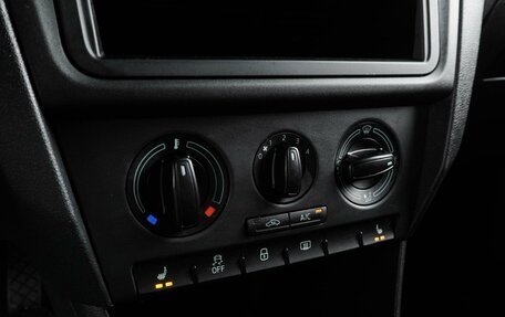 Skoda Rapid I, 2015 год, 799 000 рублей, 17 фотография