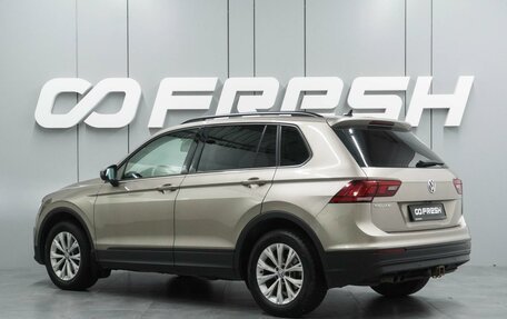 Volkswagen Tiguan II, 2019 год, 2 399 000 рублей, 2 фотография