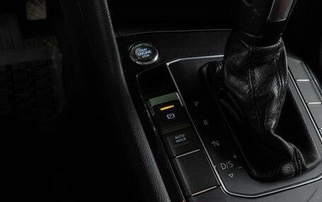 Volkswagen Tiguan II, 2019 год, 2 399 000 рублей, 20 фотография