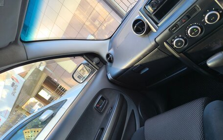 Toyota Ist II, 2004 год, 555 555 рублей, 5 фотография