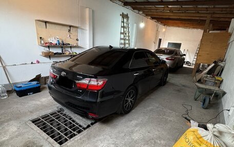 Toyota Camry, 2017 год, 1 950 000 рублей, 5 фотография