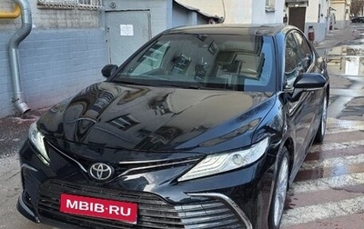 Toyota Camry, 2019 год, 2 300 000 рублей, 1 фотография