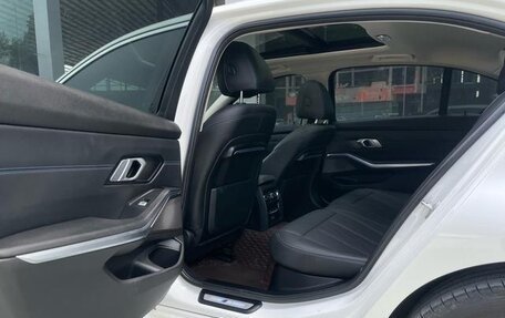 BMW 3 серия, 2022 год, 3 000 000 рублей, 22 фотография