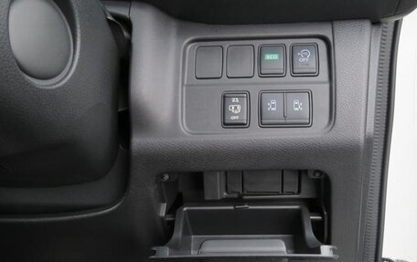 Nissan Serena IV, 2017 год, 1 320 060 рублей, 26 фотография