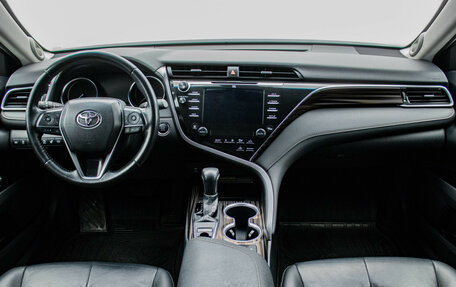 Toyota Camry, 2019 год, 2 970 000 рублей, 13 фотография