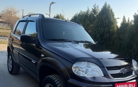 Chevrolet Niva I рестайлинг, 2011 год, 500 000 рублей, 2 фотография