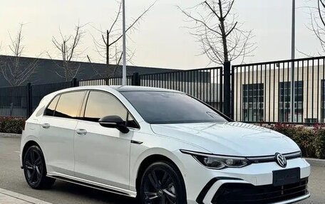 Volkswagen Golf VIII, 2022 год, 1 690 004 рублей, 1 фотография