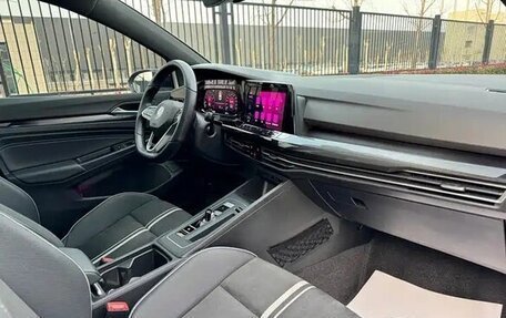 Volkswagen Golf VIII, 2022 год, 1 690 004 рублей, 10 фотография