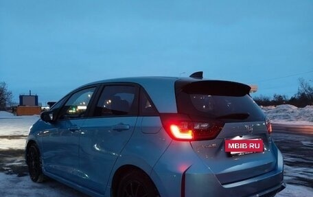 Honda Fit, 2020 год, 1 700 000 рублей, 3 фотография