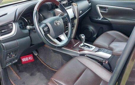 Toyota Fortuner II, 2019 год, 4 000 000 рублей, 5 фотография