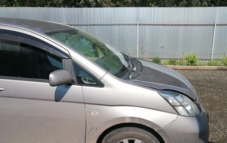 Toyota ISis I, 2006 год, 700 000 рублей, 12 фотография