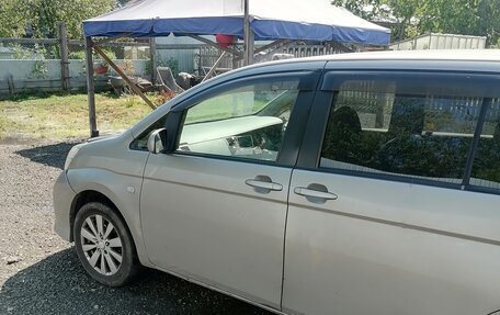 Toyota ISis I, 2006 год, 700 000 рублей, 17 фотография