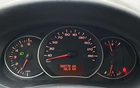 Renault Kangoo II рестайлинг, 2011 год, 650 000 рублей, 11 фотография