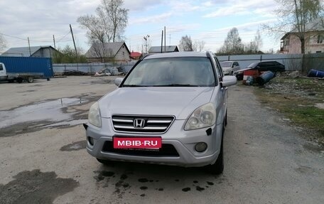 Honda CR-V II рестайлинг, 2005 год, 550 000 рублей, 1 фотография