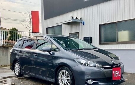 Toyota Wish II, 2016 год, 1 243 000 рублей, 2 фотография