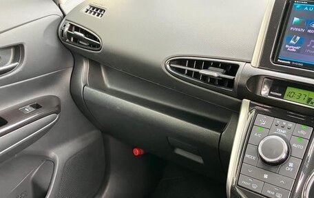 Toyota Wish II, 2016 год, 1 243 000 рублей, 21 фотография