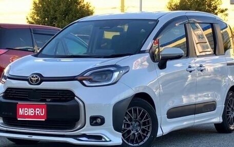 Toyota Sienta, 2023 год, 1 444 000 рублей, 1 фотография